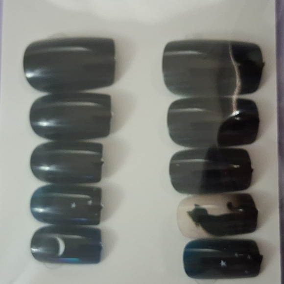 *LIMITED EDITION* Cute Cat Midnight Press On Nails - Picture 3 of 3